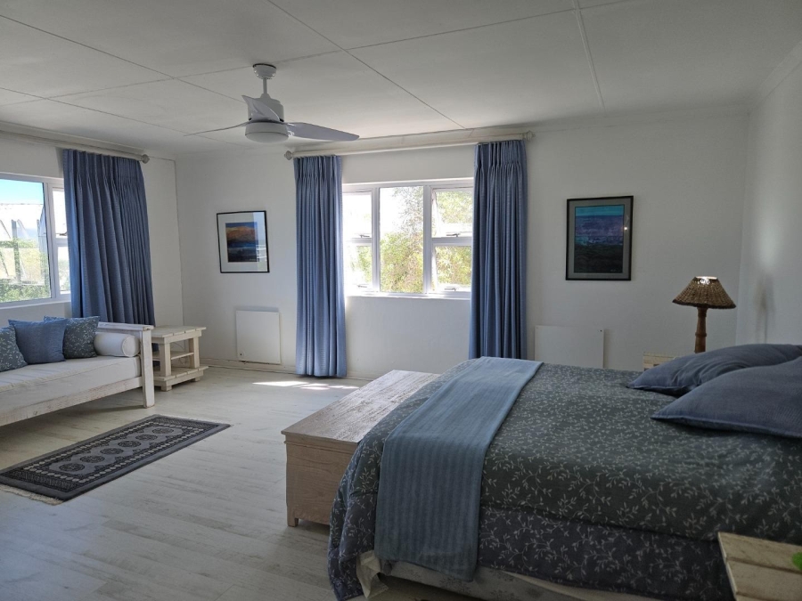 4 Bedroom Property for Sale in Pearly Beach Western Cape